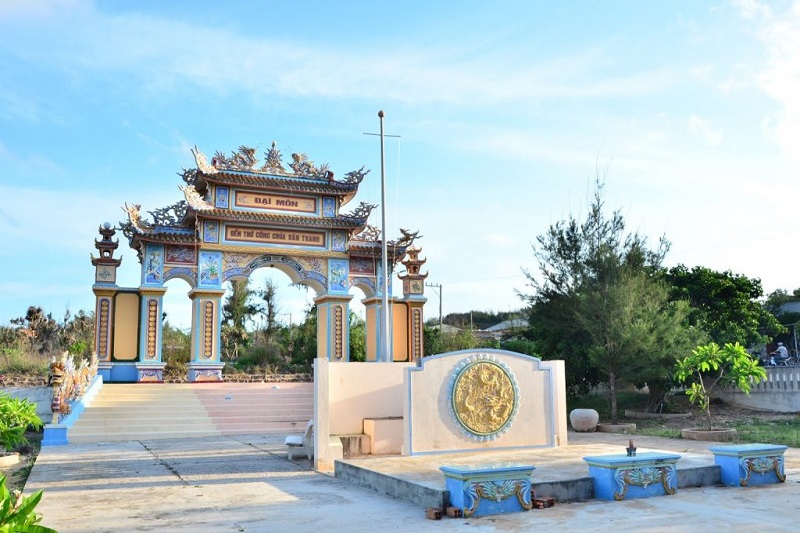 Đền Thờ Công Chúa Bàn Tranh di tích lịch sử đảo Phú Qúy